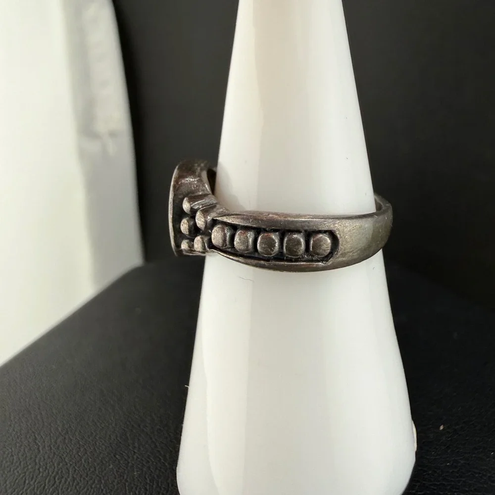 Vintage Ring Sterling Silver Signed CW Polished Stone 6.75